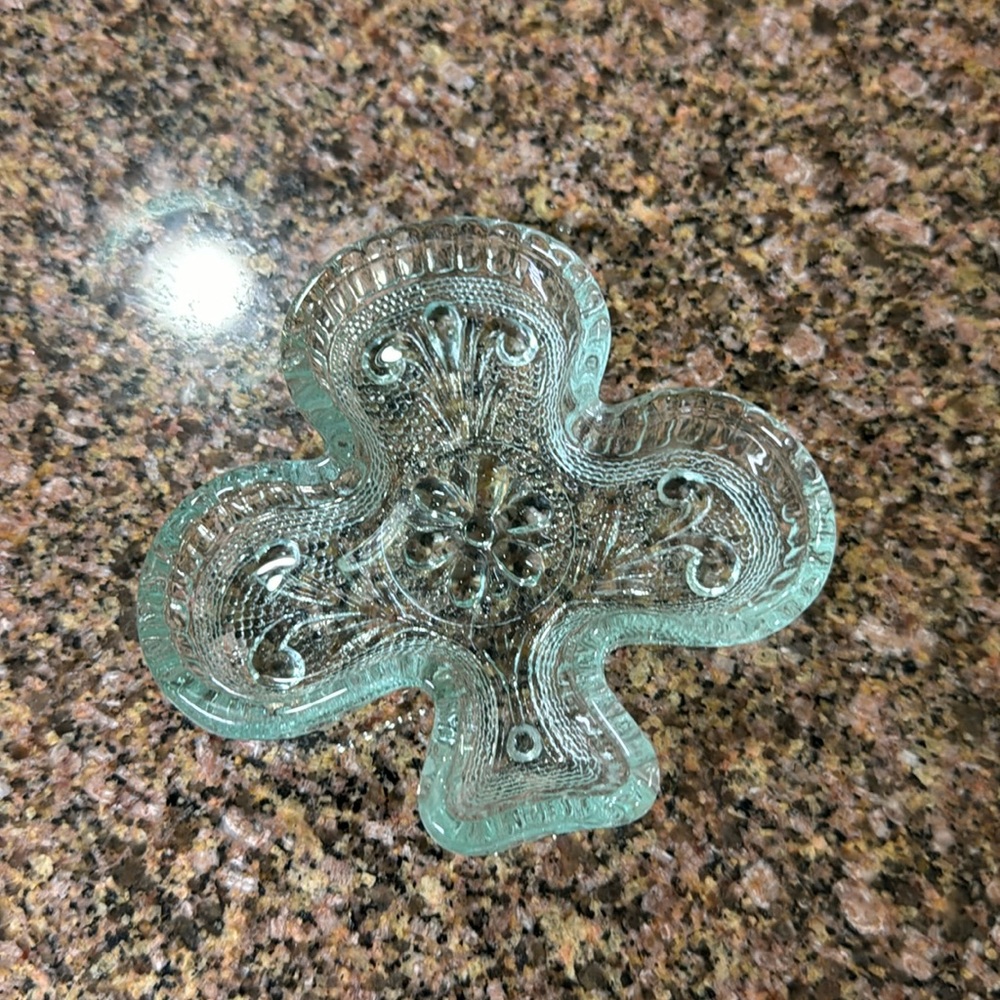 VINTAGE TIARA INDIANA GLASS MINT DISH, NUT DISH, ASH TRAY CELEDON CLUBS...